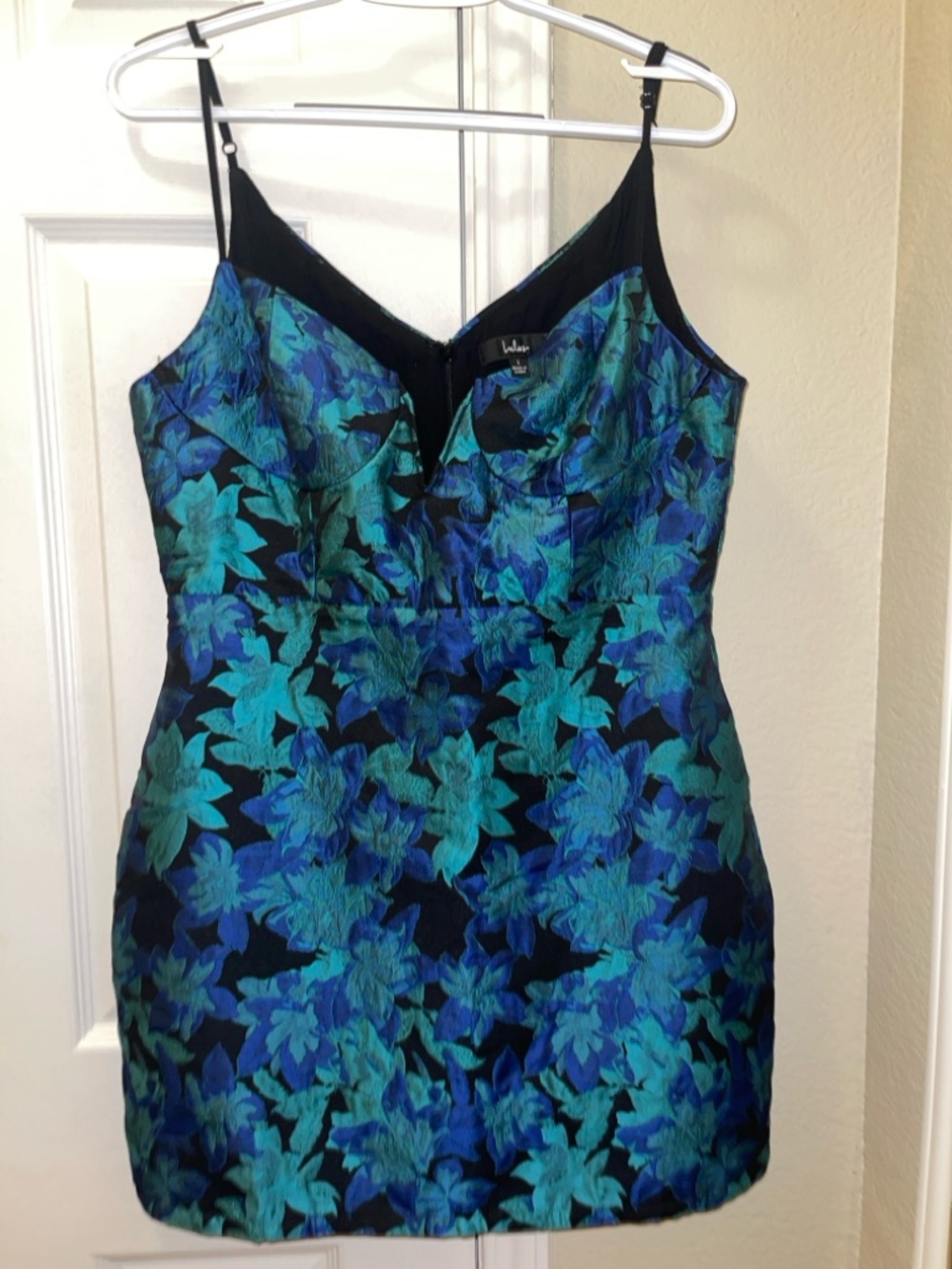 Lulu’s - Large, LIKE NEW Sleeveless Floral Jacquard Mini Dress in Teal & Navy
